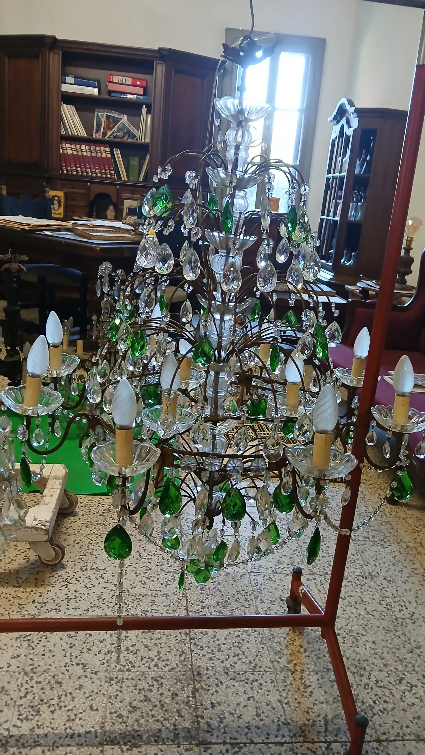 Élégant lustre en cristal, design luxe