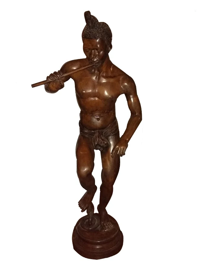 Statua in bronzo ”il suonatore” di altezza naturale