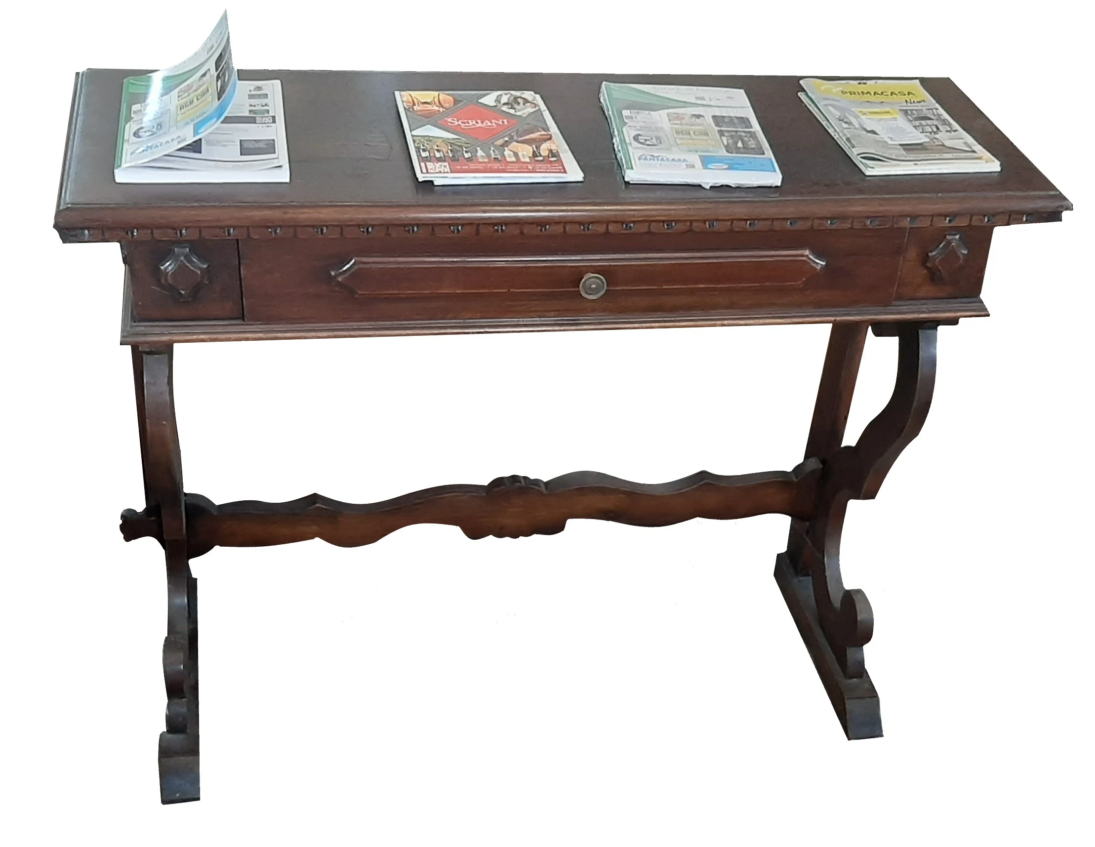 Console vintage en noyer sculpté à un tiroir