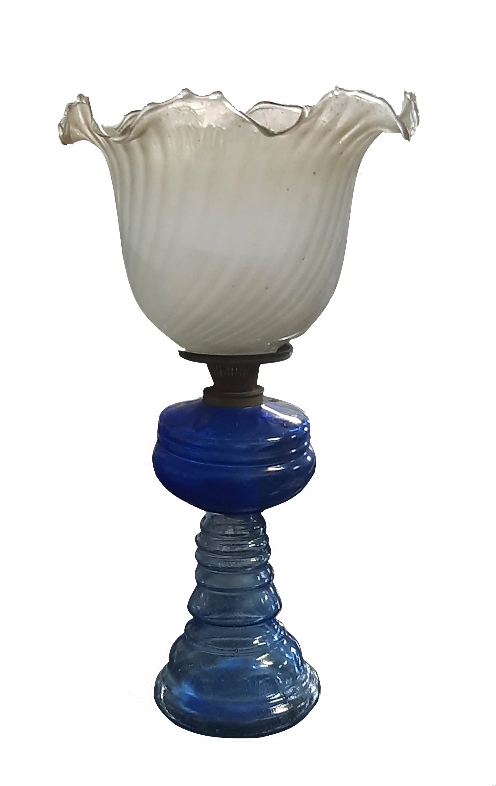 Antica lampada con base e serbatoio in vetro blu