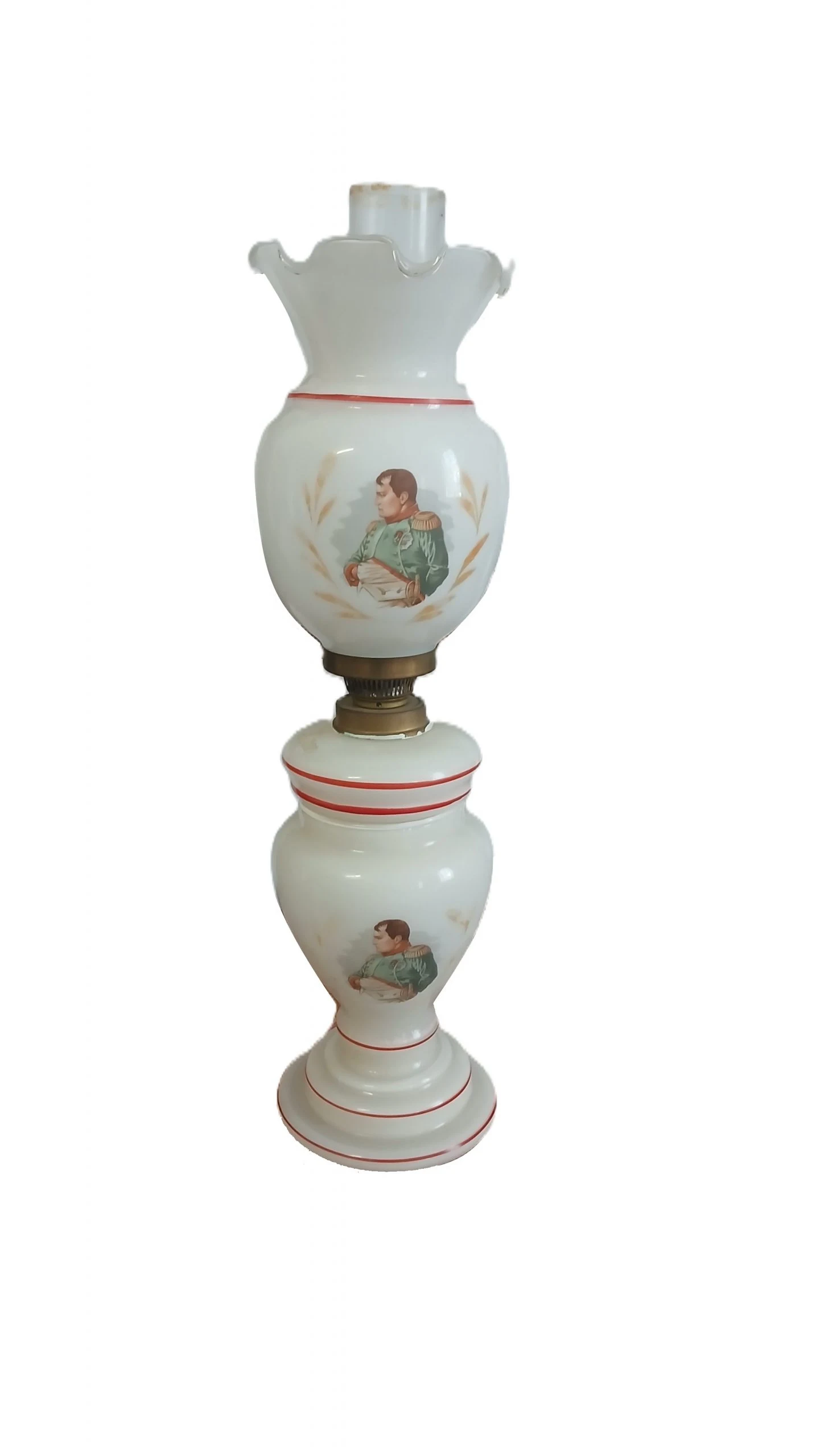 Antica lampada Vittoriana Napoleone ad olio in vetro opaline dipinta